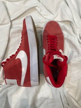 •NIKE• SB Blazer Mid University Shoes Sneakers >> red/white EUC